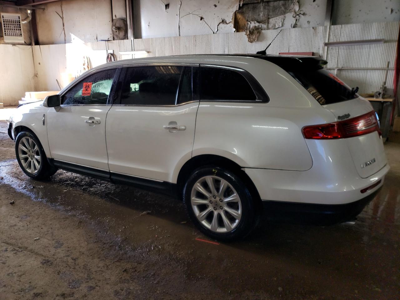 Photo 1 VIN: 2LMHJ5AT3FBL01004 - LINCOLN MKT 