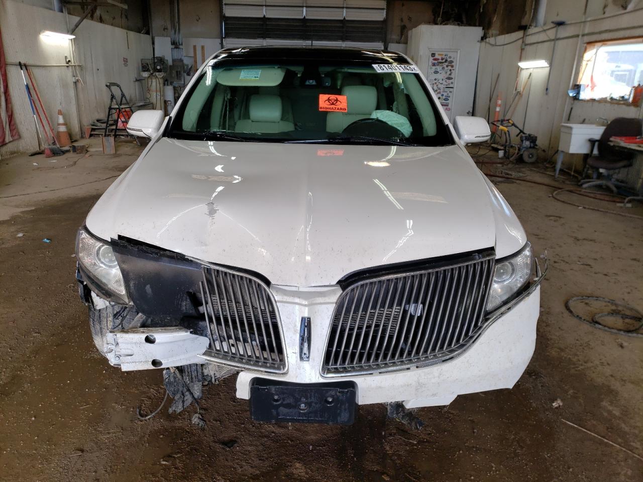 Photo 4 VIN: 2LMHJ5AT3FBL01004 - LINCOLN MKT 