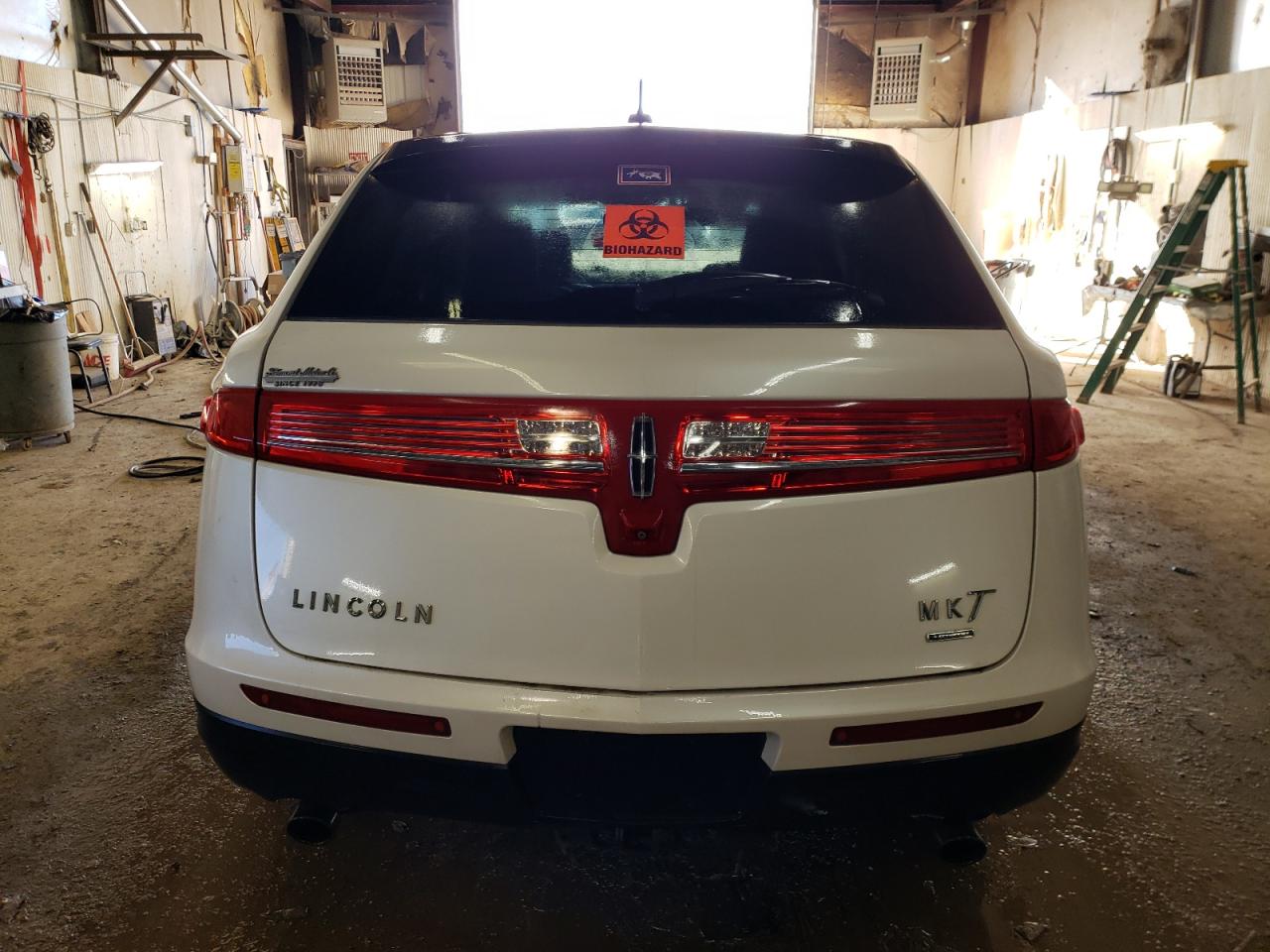 Photo 5 VIN: 2LMHJ5AT3FBL01004 - LINCOLN MKT 