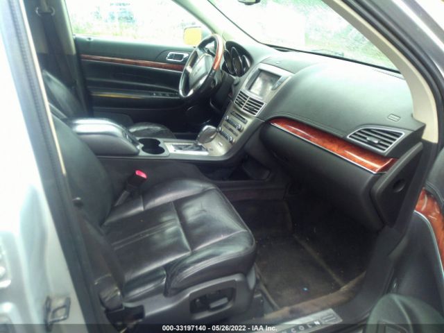 Photo 4 VIN: 2LMHJ5AT4ABJ03802 - LINCOLN MKT 