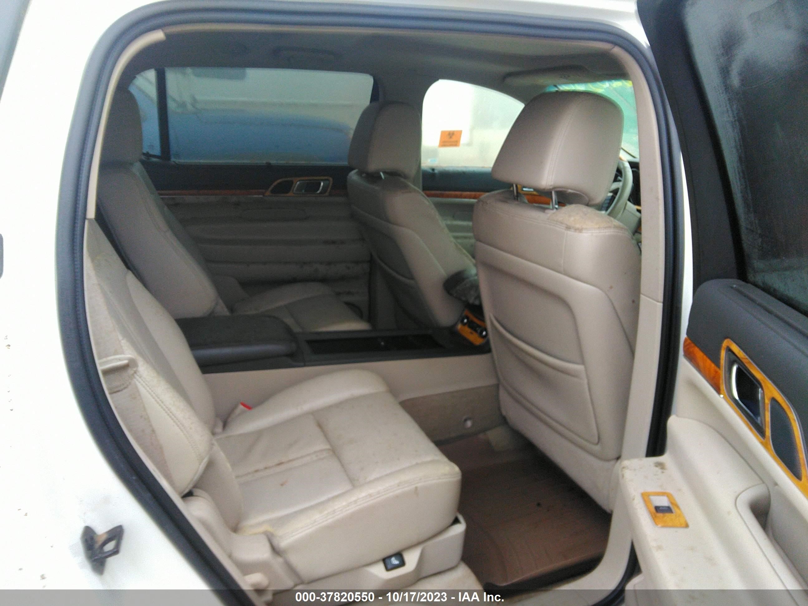 Photo 7 VIN: 2LMHJ5AT4ABJ06165 - LINCOLN MKT 