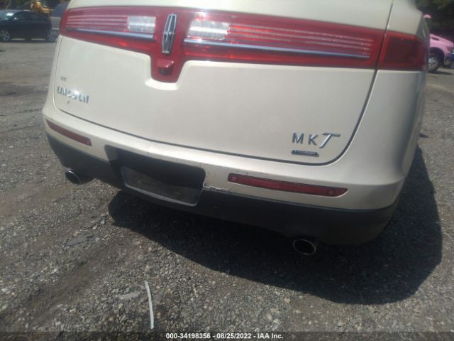 Photo 5 VIN: 2LMHJ5AT4FBL00797 - LINCOLN MKT 