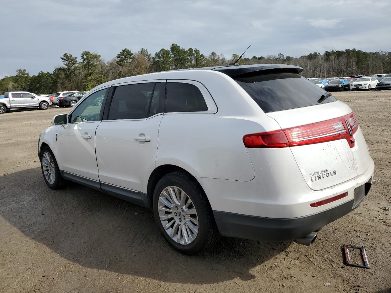 Photo 1 VIN: 2LMHJ5AT5CBL53987 - LINCOLN MKT 