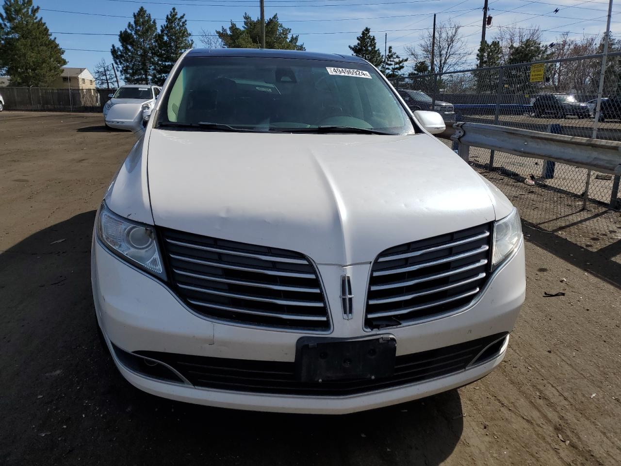 Photo 4 VIN: 2LMHJ5AT5HBL01086 - LINCOLN MKT 