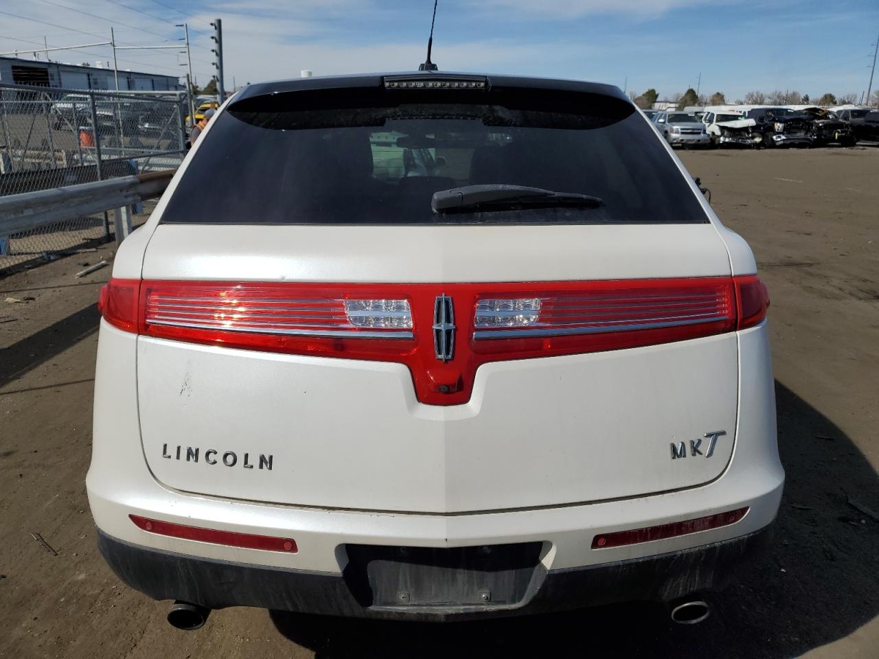 Photo 5 VIN: 2LMHJ5AT5HBL01086 - LINCOLN MKT 