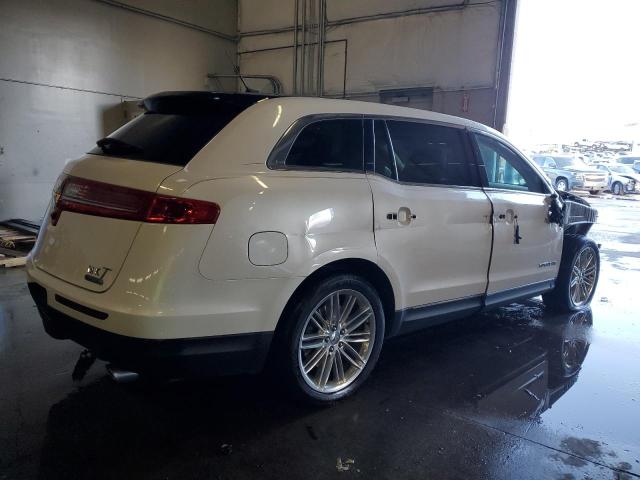 Photo 2 VIN: 2LMHJ5AT6JBL00082 - LINCOLN MKT 