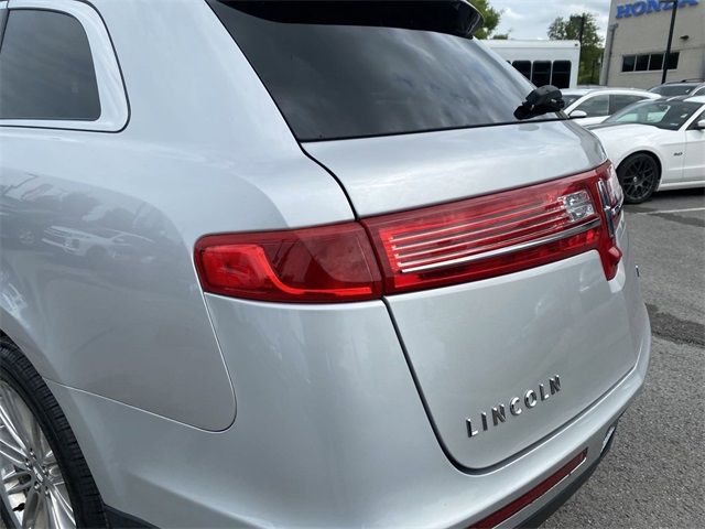 Photo 9 VIN: 2LMHJ5AT6JBL00857 - LINCOLN MKT 