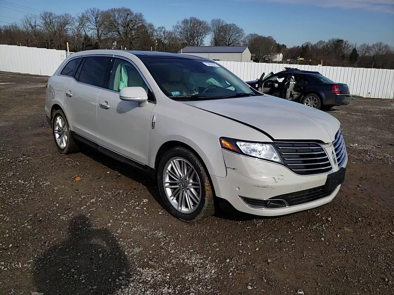 Photo 10 VIN: 2LMHJ5AT6KBL03081 - LINCOLN MKT 