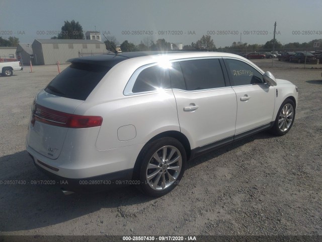 Photo 3 VIN: 2LMHJ5AT8BBJ50042 - LINCOLN MKT 