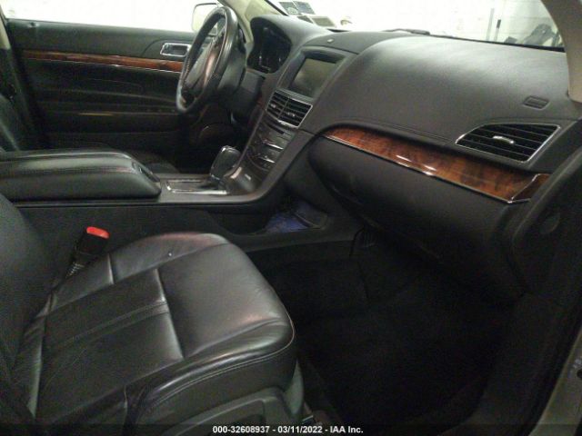 Photo 4 VIN: 2LMHJ5AT8EBL56773 - LINCOLN MKT 