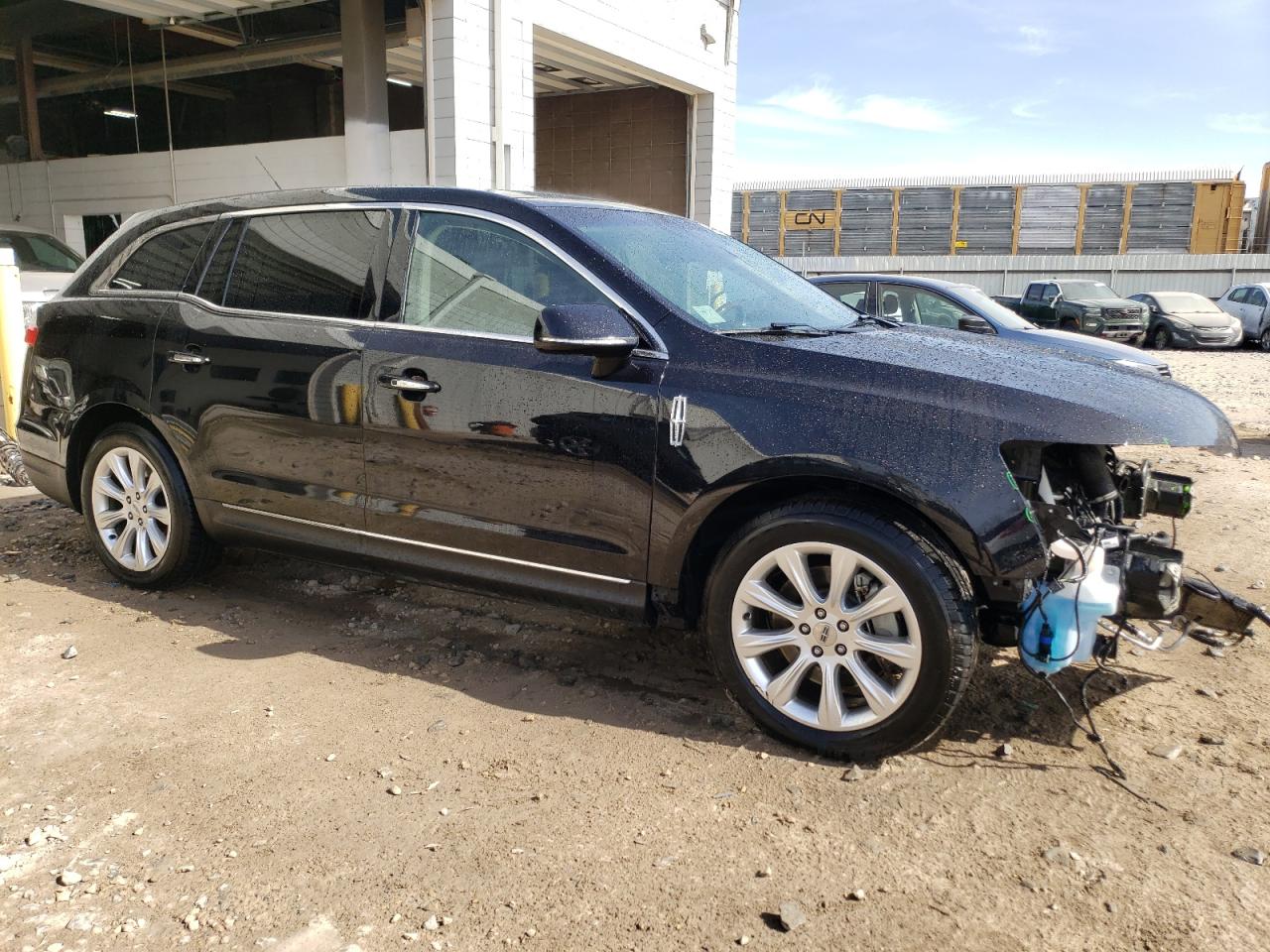 Photo 3 VIN: 2LMHJ5AT8KBL01333 - LINCOLN MKT 