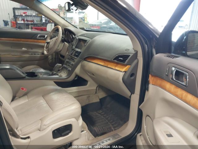 Photo 4 VIN: 2LMHJ5AT9ABJ14374 - LINCOLN MKT 