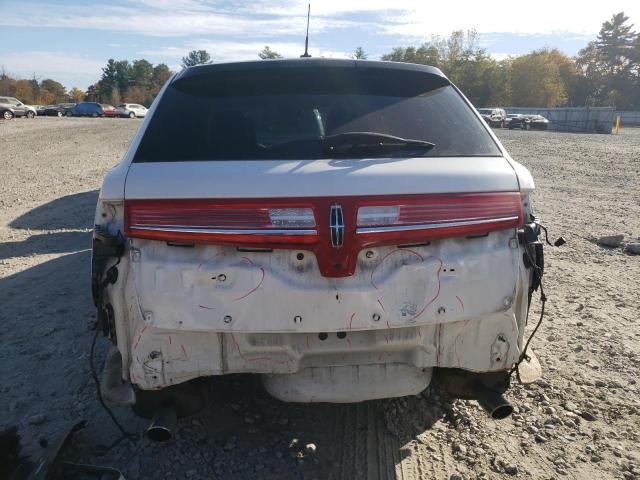 Photo 5 VIN: 2LMHJ5ATXBBJ52908 - LINCOLN MKT 