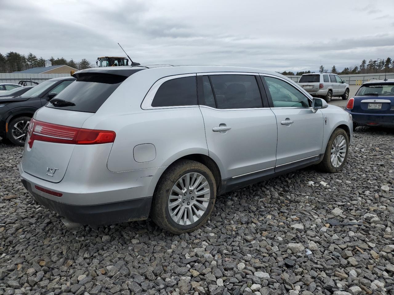 Photo 2 VIN: 2LMHJ5ATXCBL54942 - LINCOLN MKT 