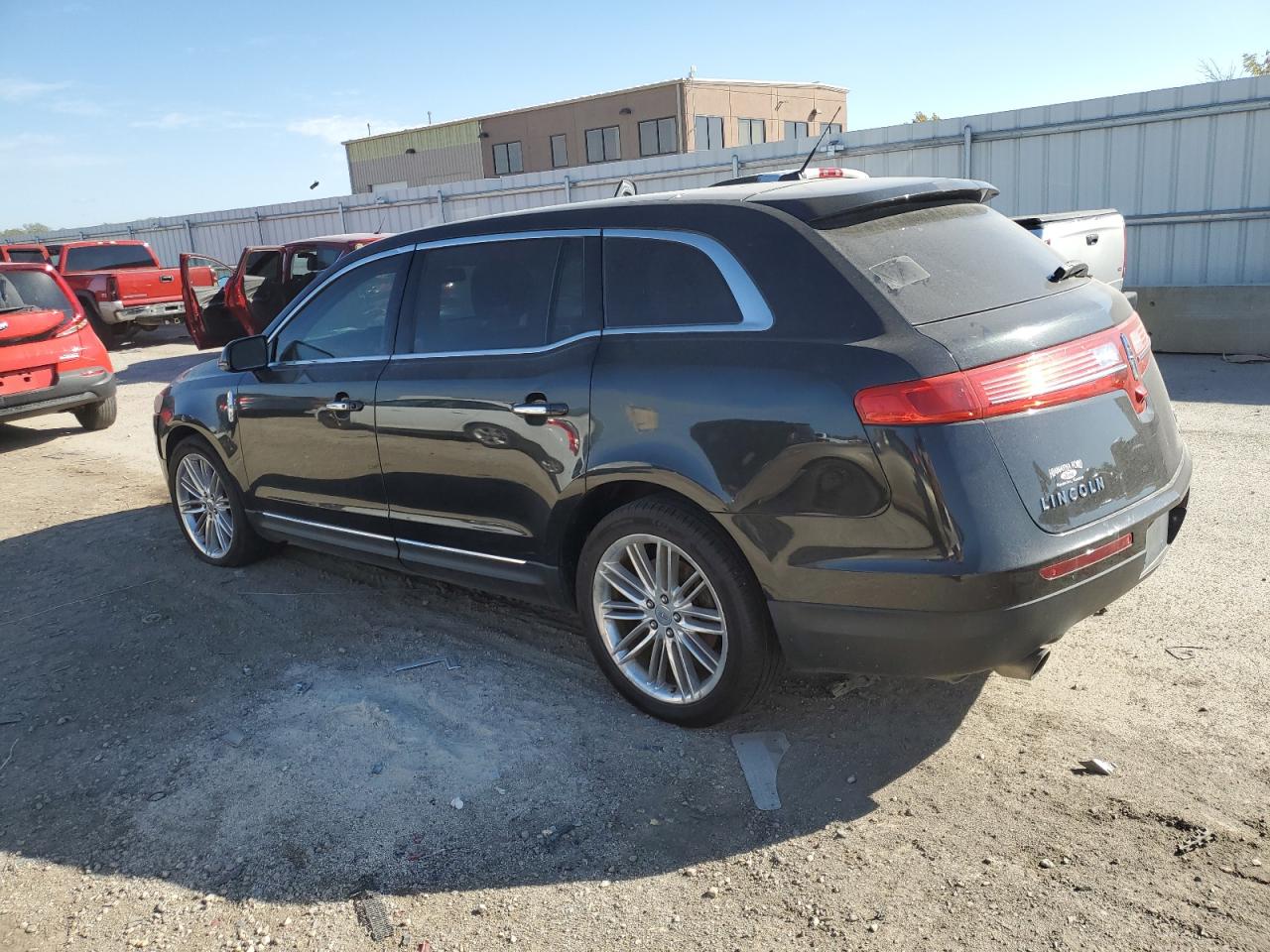 Photo 1 VIN: 2LMHJ5ATXDBL58216 - LINCOLN MKT 