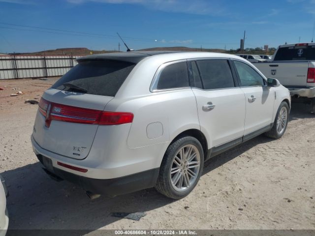 Photo 3 VIN: 2LMHJ5ATXFBL03283 - LINCOLN MKT 