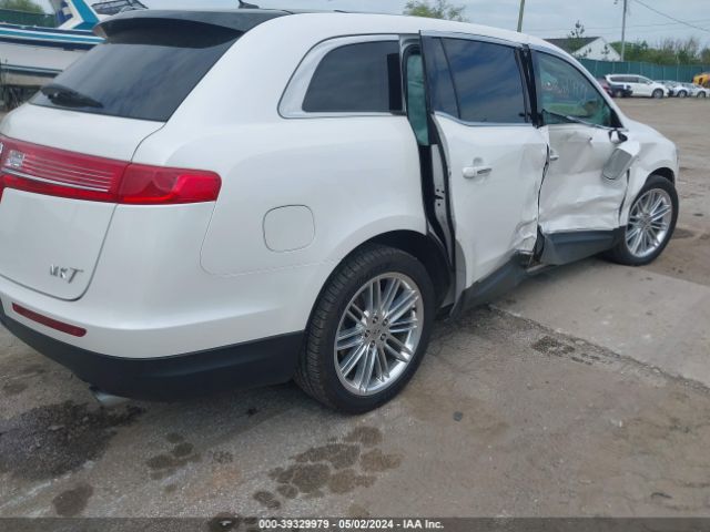 Photo 3 VIN: 2LMHJ5ATXJBL01672 - LINCOLN MKT 