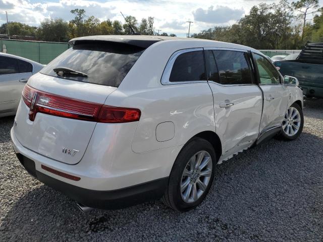 Photo 2 VIN: 2LMHJ5FK0HBL00590 - LINCOLN MKT 