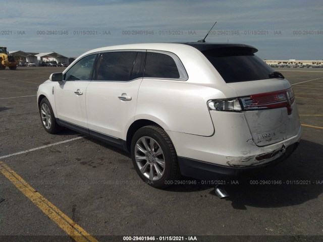 Photo 2 VIN: 2LMHJ5FK3DBL56338 - LINCOLN MKT 