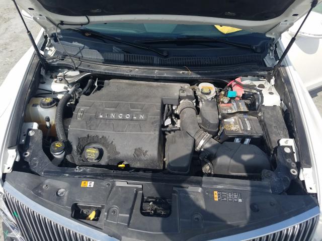 Photo 6 VIN: 2LMHJ5FK8EBL50259 - LINCOLN MKT 