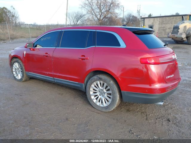 Photo 2 VIN: 2LMHJ5FR0CBL51920 - LINCOLN MKT 