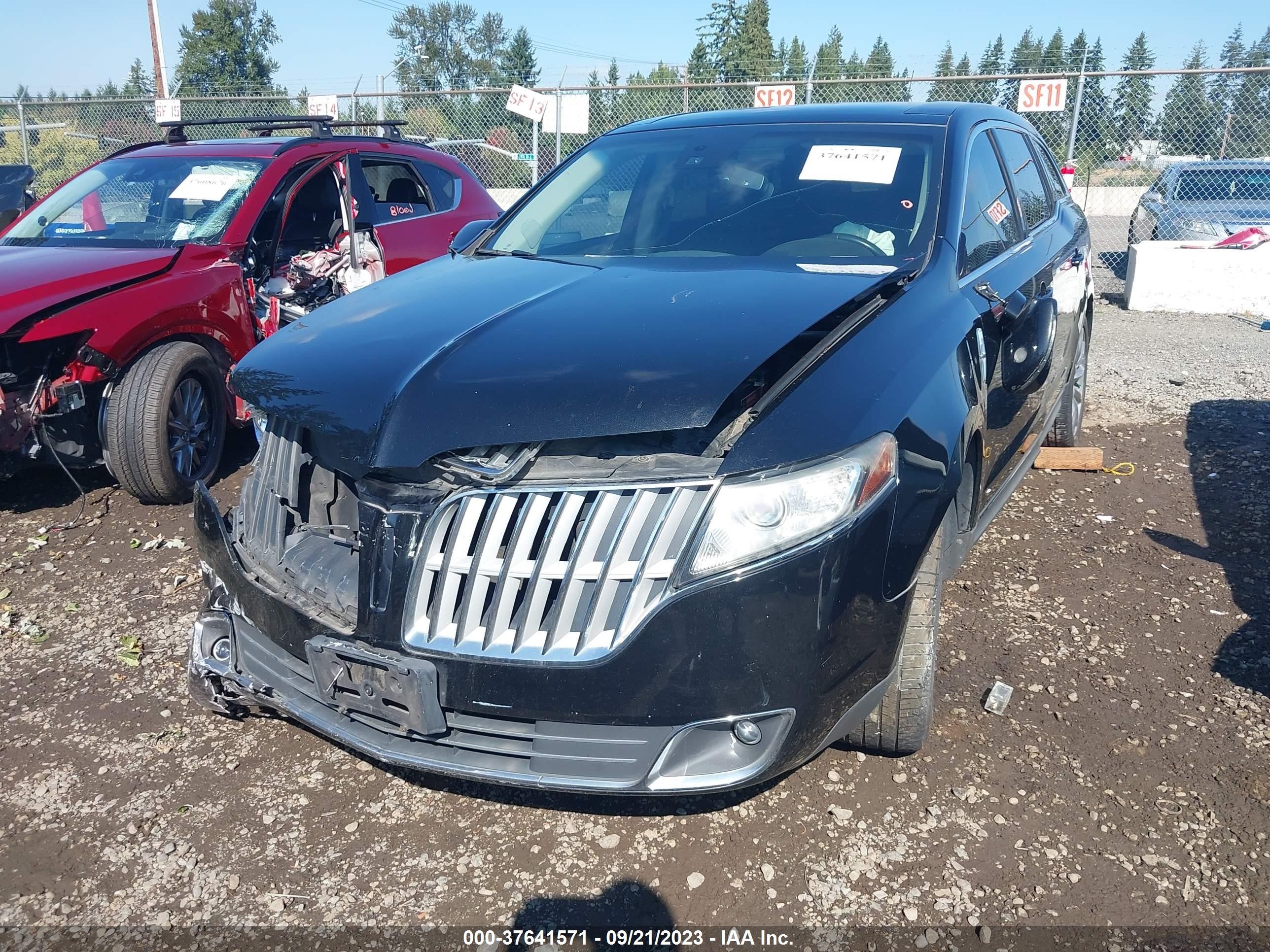 Photo 1 VIN: 2LMHJ5FR1ABJ17704 - LINCOLN MKT 