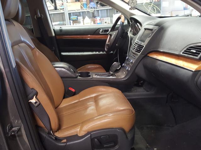 Photo 4 VIN: 2LMHJ5FR2ABJ10292 - LINCOLN MKT 