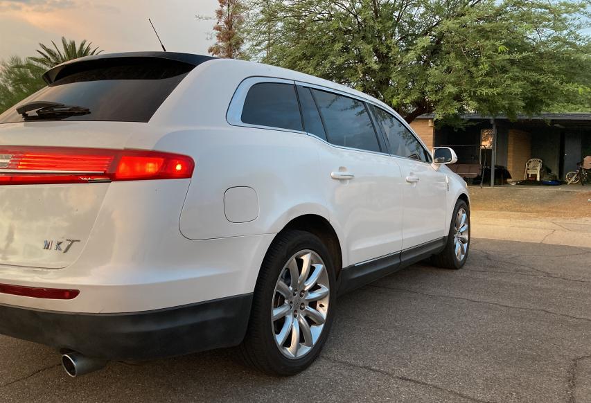 Photo 3 VIN: 2LMHJ5FR2ABJ20322 - LINCOLN MKT 