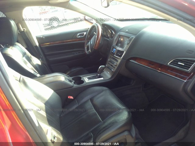 Photo 4 VIN: 2LMHJ5FR3ABJ06719 - LINCOLN MKT 