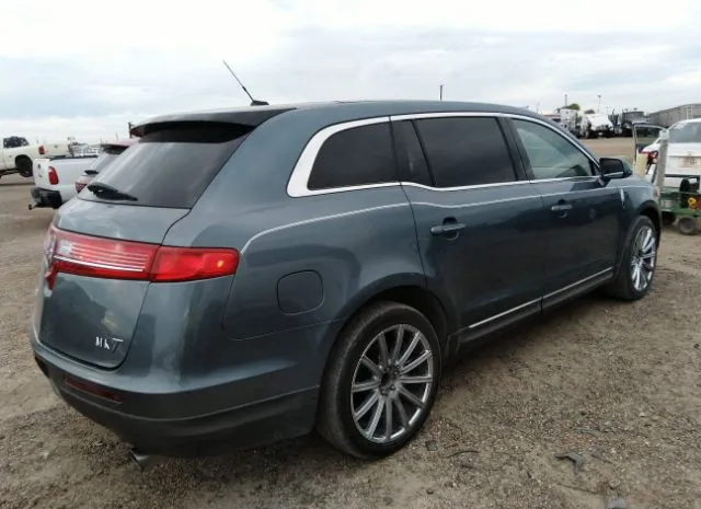 Photo 3 VIN: 2LMHJ5FR3ABJ24041 - LINCOLN MKT 