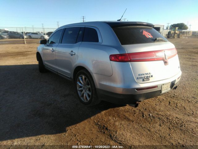 Photo 2 VIN: 2LMHJ5FR3BBJ50477 - LINCOLN MKT 