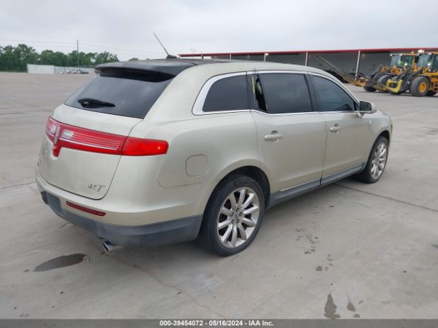 Photo 3 VIN: 2LMHJ5FR4ABJ20726 - LINCOLN MKT 