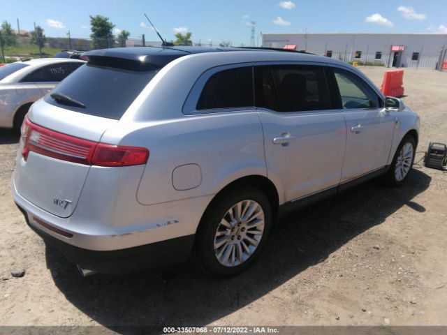 Photo 3 VIN: 2LMHJ5FR5ABJ03286 - LINCOLN MKT 