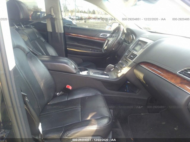 Photo 4 VIN: 2LMHJ5FR5BBJ53512 - LINCOLN MKT 