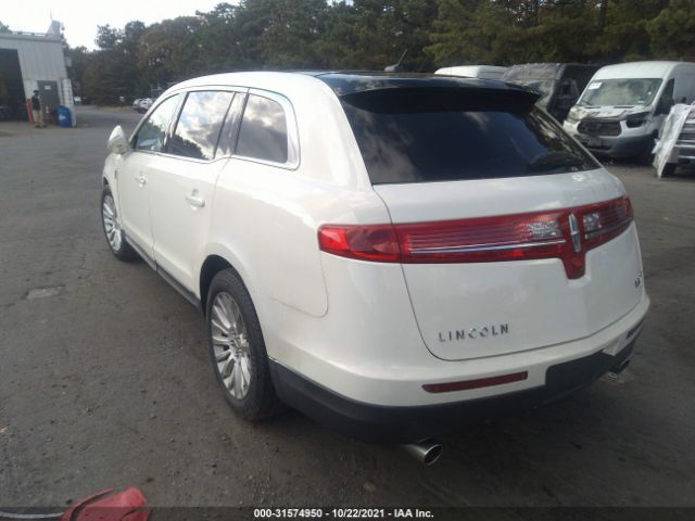 Photo 2 VIN: 2LMHJ5FR6CBL51307 - LINCOLN MKT 