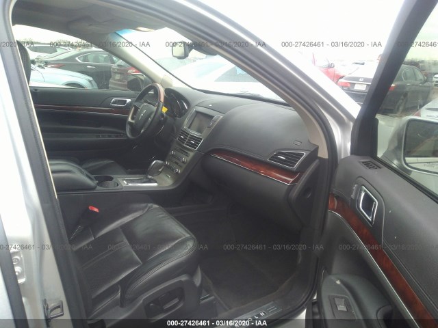 Photo 4 VIN: 2LMHJ5FR7ABJ08604 - LINCOLN MKT 