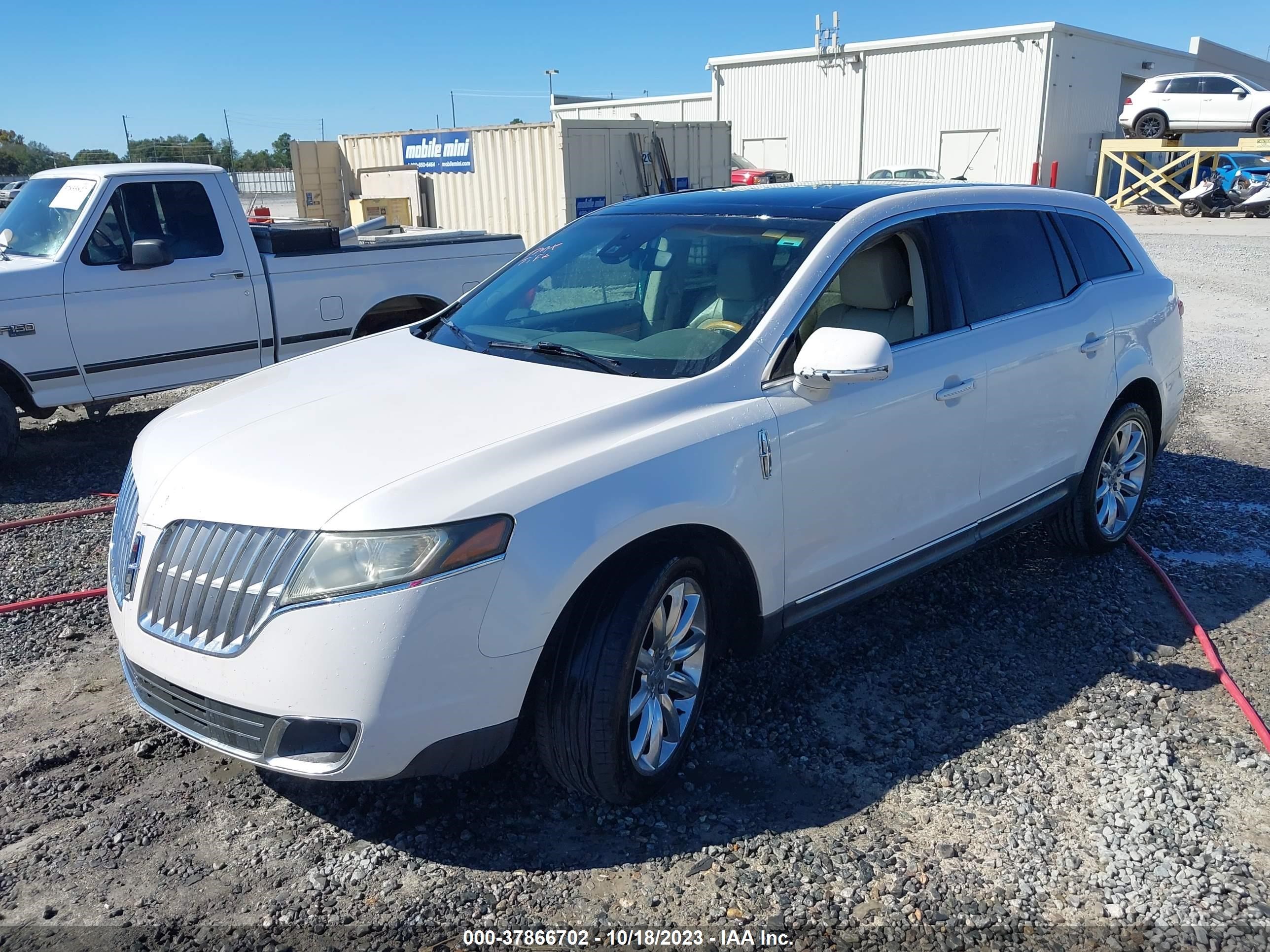 Photo 1 VIN: 2LMHJ5FR9ABJ06093 - LINCOLN MKT 