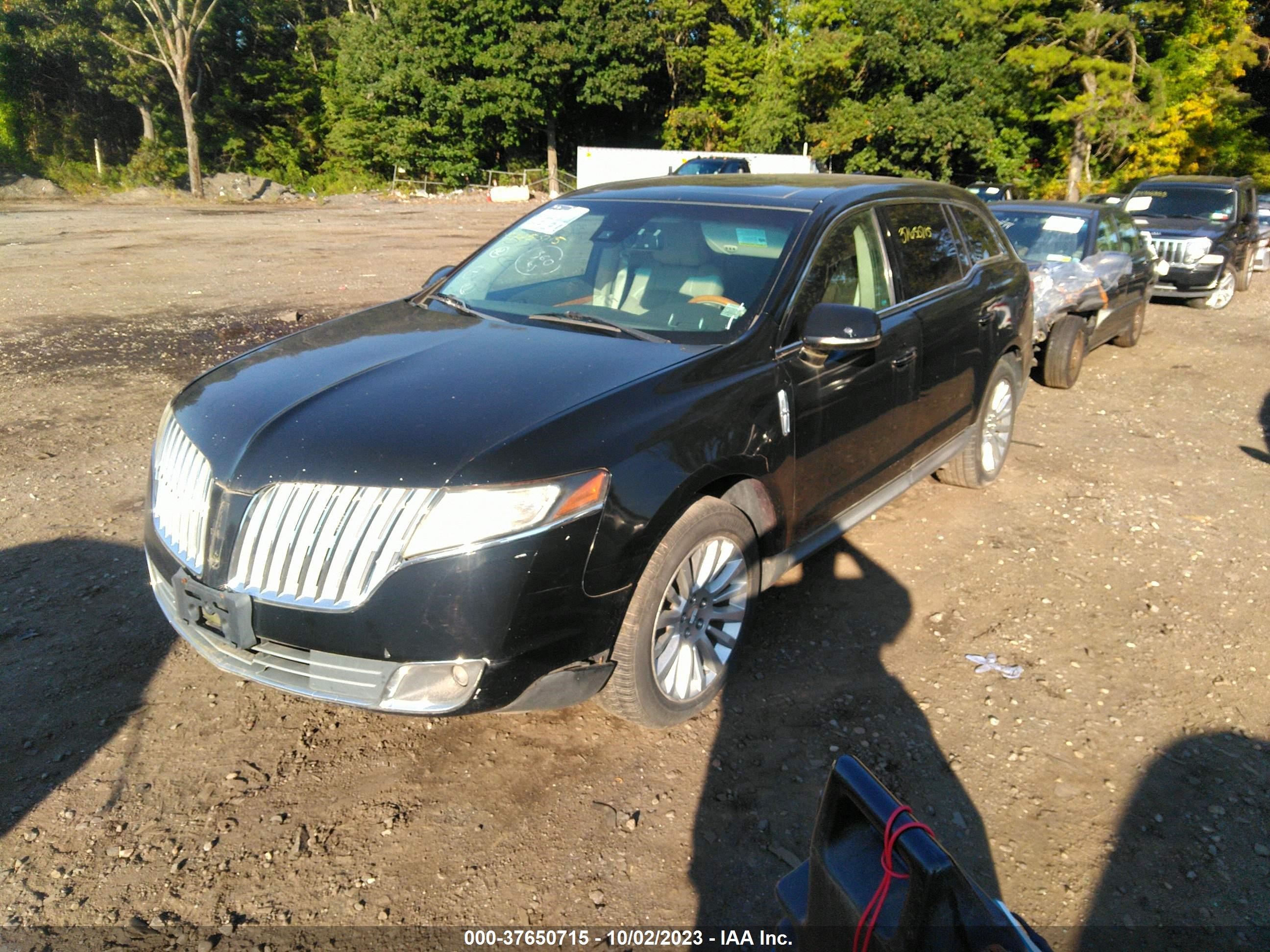 Photo 1 VIN: 2LMHJ5FR9BBJ50015 - LINCOLN MKT 