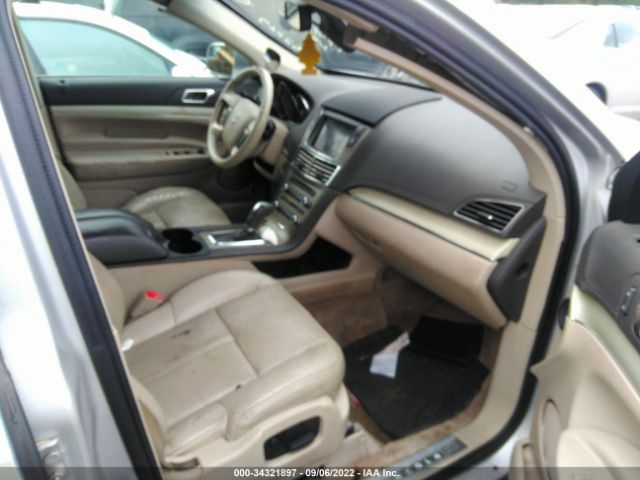 Photo 4 VIN: 2LMHJ5FR9BBJ52069 - LINCOLN MKT 