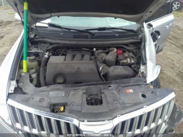 Photo 9 VIN: 2LMHJ5FR9BBJ53805 - LINCOLN MKT 