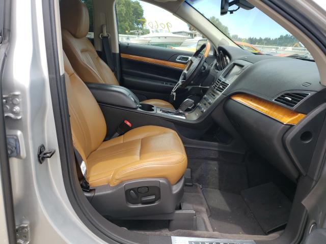 Photo 4 VIN: 2LMHJ5FRXABJ17278 - LINCOLN MKT 