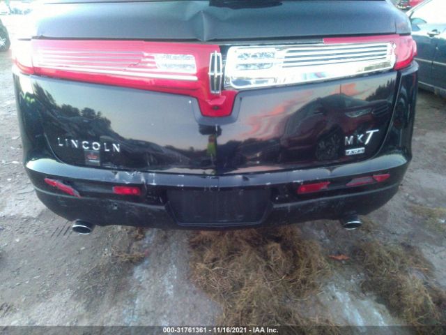 Photo 5 VIN: 2LMHJ5NK1JBL02243 - LINCOLN MKT 