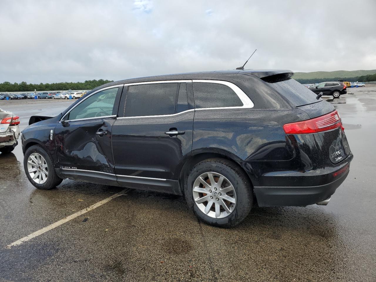 Photo 1 VIN: 2LMHJ5NK1KBL04530 - LINCOLN MKT 