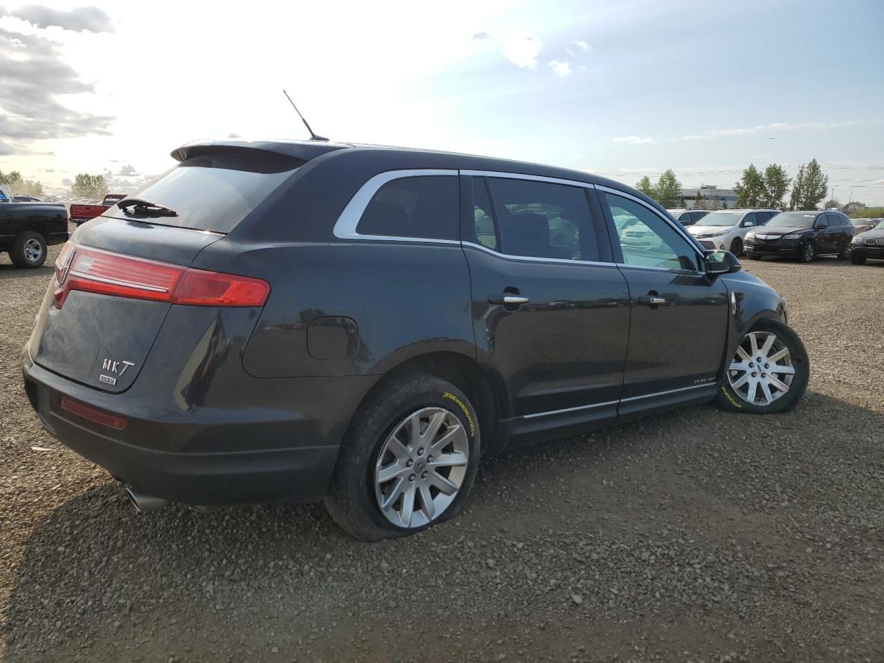 Photo 2 VIN: 2LMHJ5NK3DBL58527 - LINCOLN MKT 