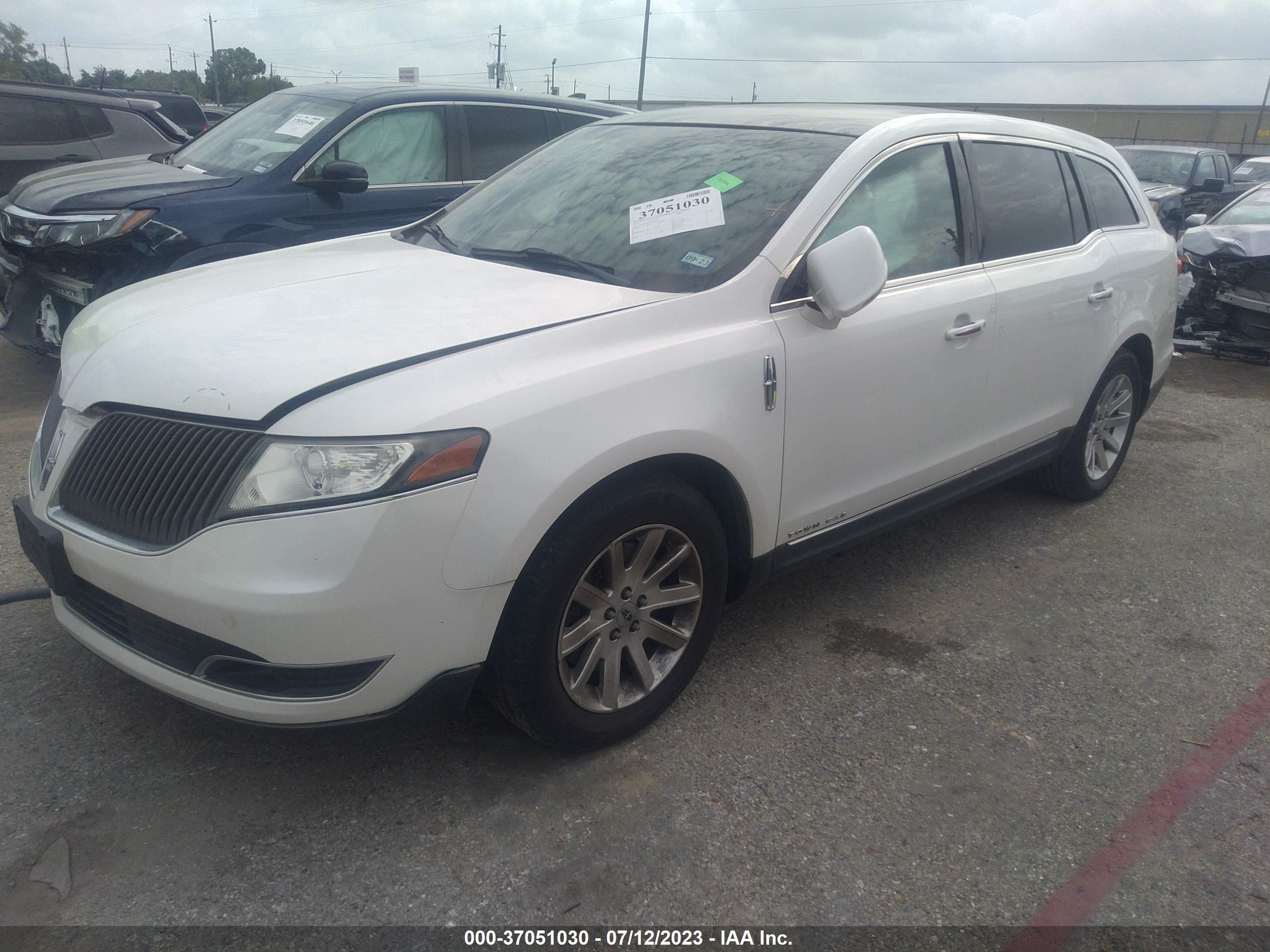 Photo 1 VIN: 2LMHJ5NK3FBL02378 - LINCOLN MKT 