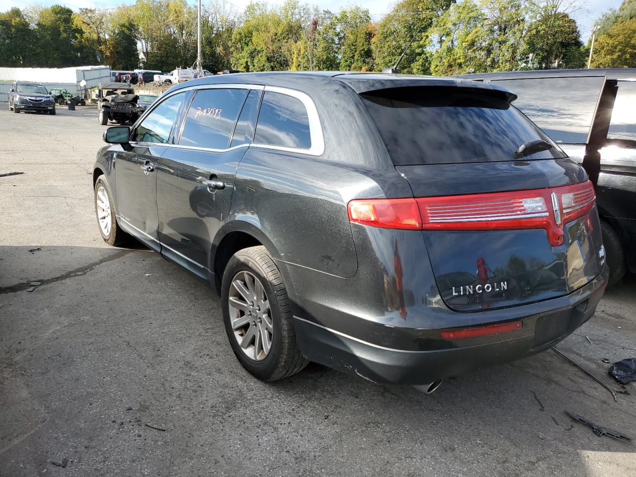 Photo 1 VIN: 2LMHJ5NK4FBL02812 - LINCOLN MKT 