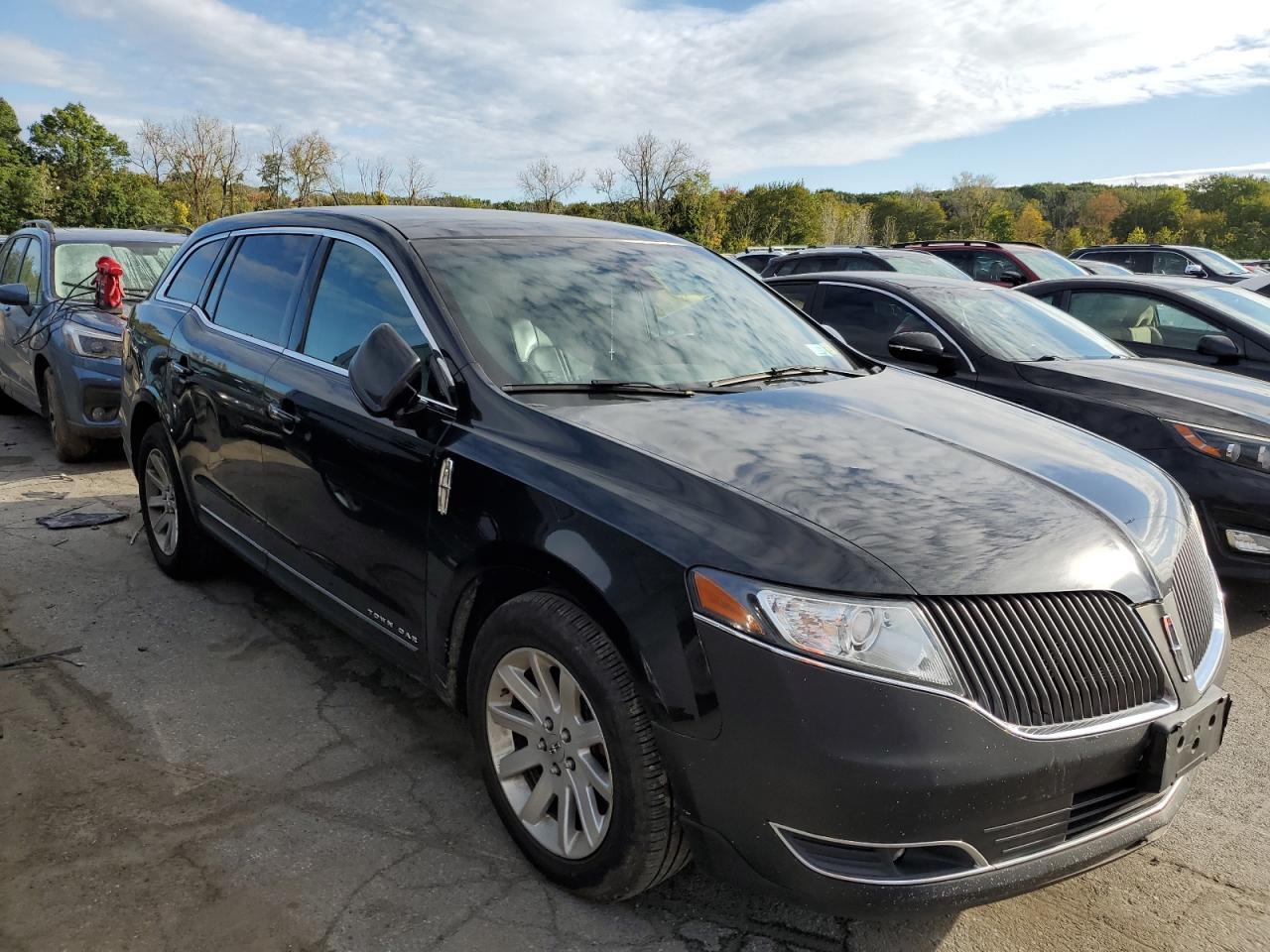 Photo 3 VIN: 2LMHJ5NK4FBL02812 - LINCOLN MKT 