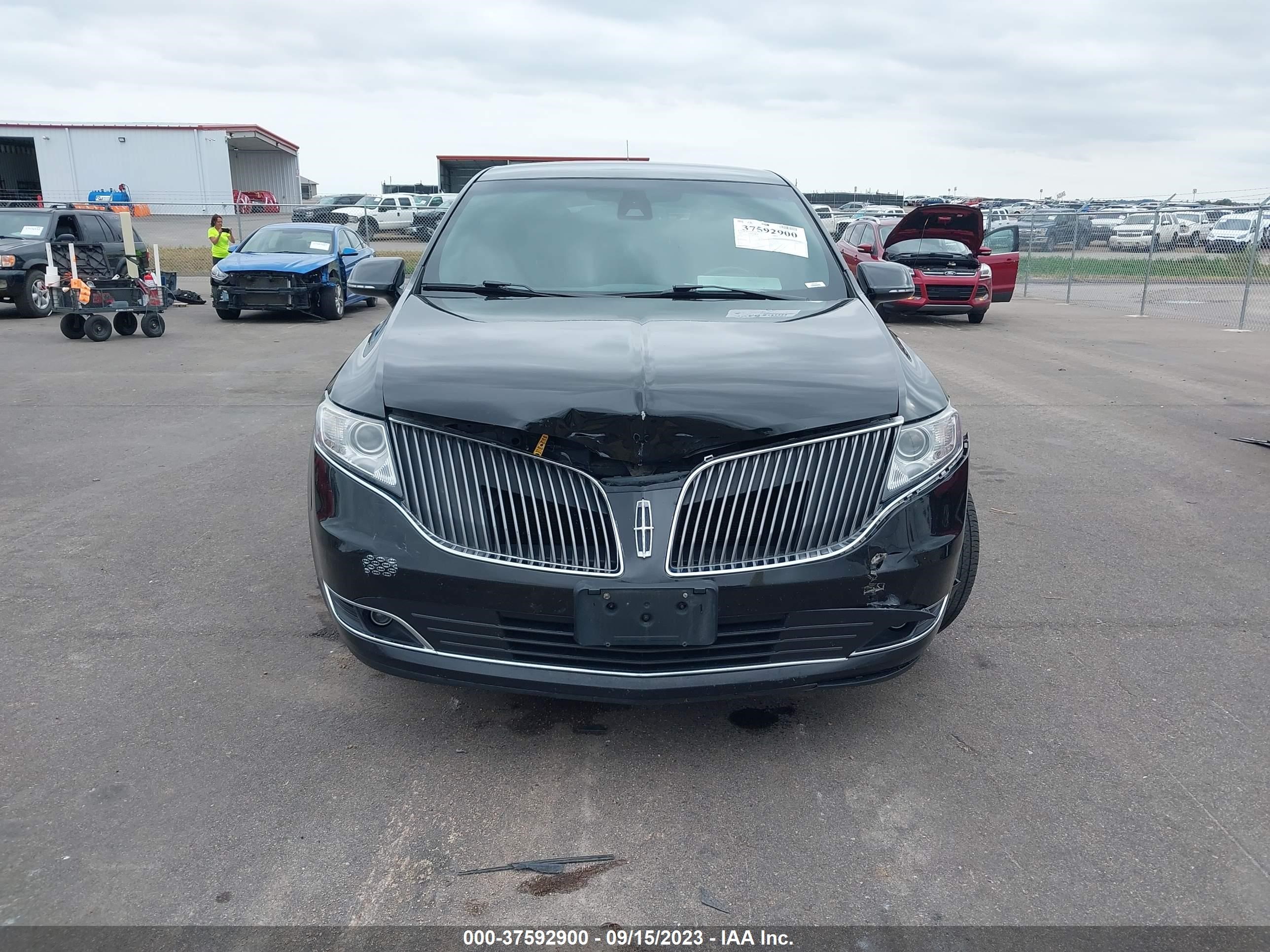 Photo 11 VIN: 2LMHJ5NK7EBL56703 - LINCOLN MKT 