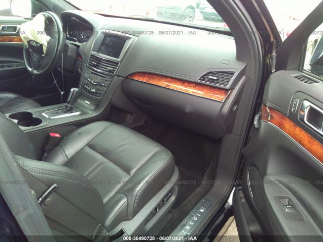 Photo 4 VIN: 2LMHJ5NK7GBL02952 - LINCOLN MKT 