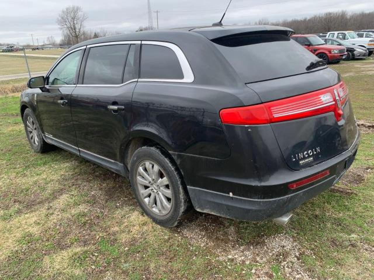 Photo 2 VIN: 2LMHJ5NK8DBL50407 - LINCOLN MKT 